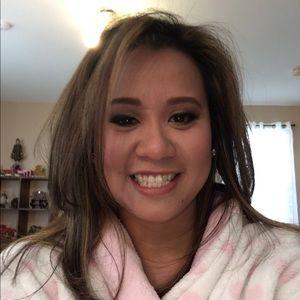 Meet your Posher, Apryll